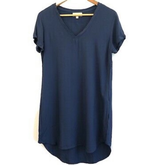 cloth & stone Dresses & Skirts - Cloth & Stone V Neck Slip Shirt Dress